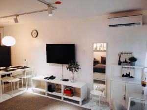 HelloQC Fairview - Comfy home near S&R & Kingdom Hall