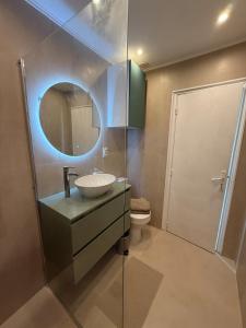 Beautiful apartment, shopping walk