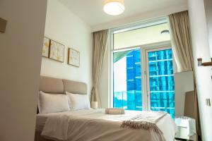 2-Bed Apartment with Infinity Pool