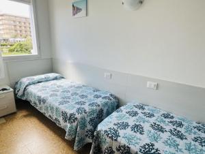 Cozy apartment facing the sea