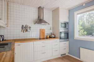 2 bedroom Lake house