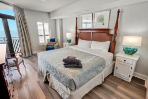 Amazing Oceanfront Condo with Pool and Hot tubs