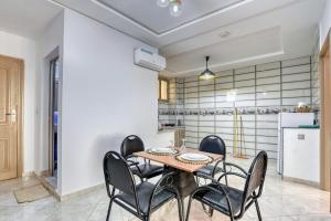 White Majorelle Horizon