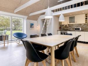 6 person holiday home in Løkken