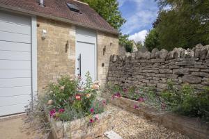 Luxury One Bed Annnex on Rodborough Common