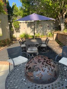 Laurel Canyon Sanctuary with Pool and Spa