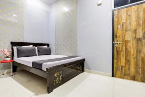 Hotel O by OYO Veduka Banquets & Luxury Rooms