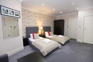 Deluxe Twin Room room in Palmerston Suites