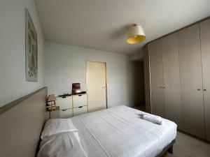 Le Papillon Jaune, proche de la gare