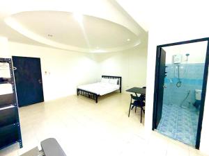 Patong Canal Villa 102