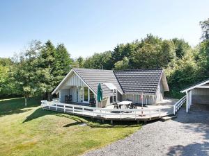 8 person holiday home in Spøttrup-By Traum