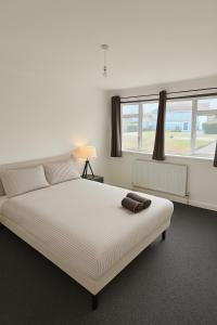 3-Bed Bungalow-Garden and Free Parking