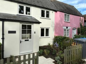 Honeysuckle Cottage - Bramfield