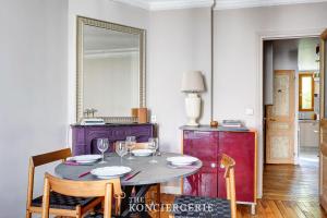 Cozy and Elegant Stay in Paris