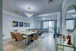 Luxurious 3BDR in Downtown with Burj Khalifa and Fountain Views