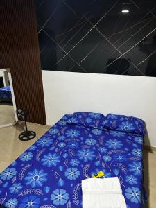 Cozy private room in Calis heart