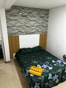 Cozy private room in Calis heart