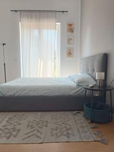 Bright and private apartment with yard