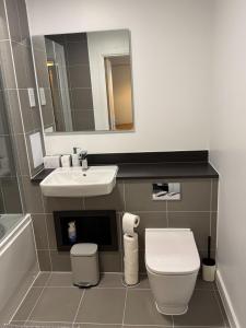 2BR flat in Bermondsey, near London Bridge