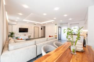 Elenis Cozy Apartments Near Athens Airport By SEM