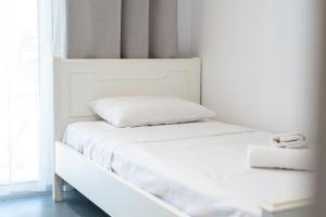 Elenis Cozy Apartments Near Athens Airport By SEM
