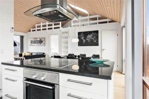 0050-Romo-Lakolk-16-D