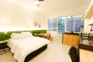 Flat com Varanda e área Privativa