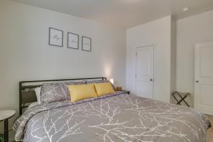 1 Mi to Main Street Cozy Retreat in Portales