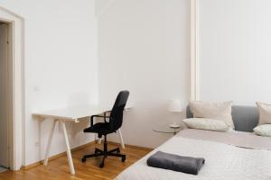 True Austrian Experience Apartment in Landstraße - Wien Mitte Station