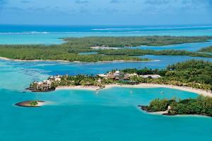 Coastal Road, Trou dʼ Eau Douce, Mauritius.