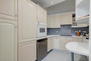 Renaissance Madeleine - Elegant home in Madeleine