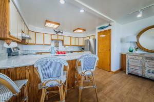 K0032 Fish & Ships - Soundfront Oasis! Waterfront, AMAZING VIEWS! Partial Stays