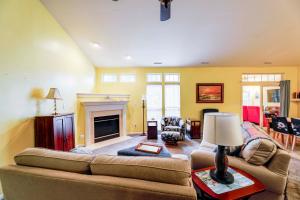 3 Mi to Bethany Beach: Family Home w Movie Room!