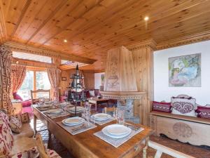 Courchevel 1850 - Appartement skis aux pieds avec spa, 3 chambres pour 6 personnes - FR-1-564-115
