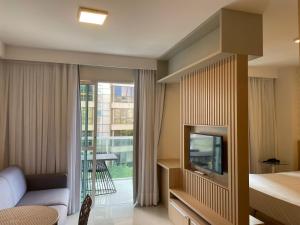 Praia do canto Apart Hotel - Apto 203 Varanda Lateral com Vista Mar