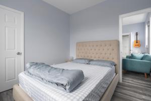 Two BR near Metlife with Laundry & Parking