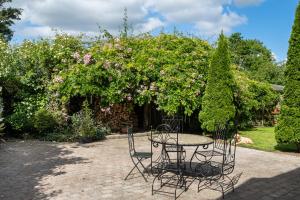 Secluded riverside farmhouse close to Center Parcs