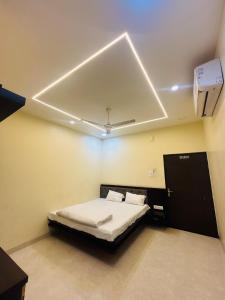 Hotel new highway treat