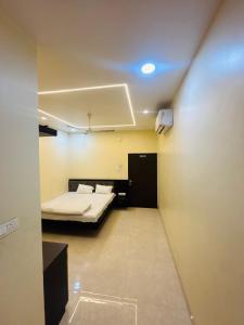 Hotel new highway treat