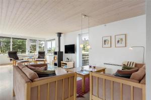 0178-Romo-Julianehab-10