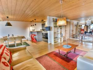 Spacieux T4 proche des pistes avec terrasse et parking - 6-8 pers. - FR-1-685-22