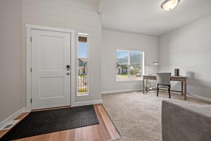 Wasatch Peak Chateau Unit A with Pool and Hot Tub