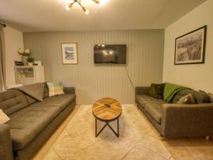 Appartement rénové avec WiFi près du ski-bus - FR-1-642-95