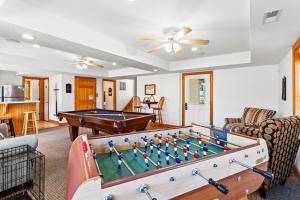 6155 - Designed to Please