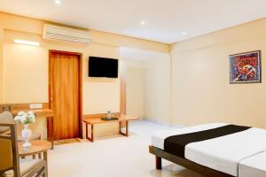 Hotel O Tiranga Residency