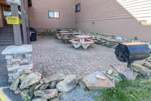 SC113A1BR 1BA Sleeps six WIFI Hot Tub Free Parking