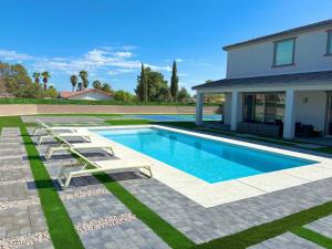 Modern Spacious 6BR Villa with Game Loft 5 Min to Strip, Stadium & Shopping! - Unrated properties in Las Vegas