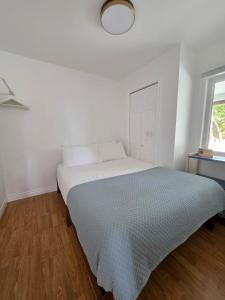 Hunts Point Beachside Suite #13