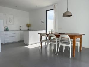 Casa en el mar con infinity pool