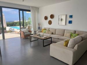 Casa en el mar con infinity pool